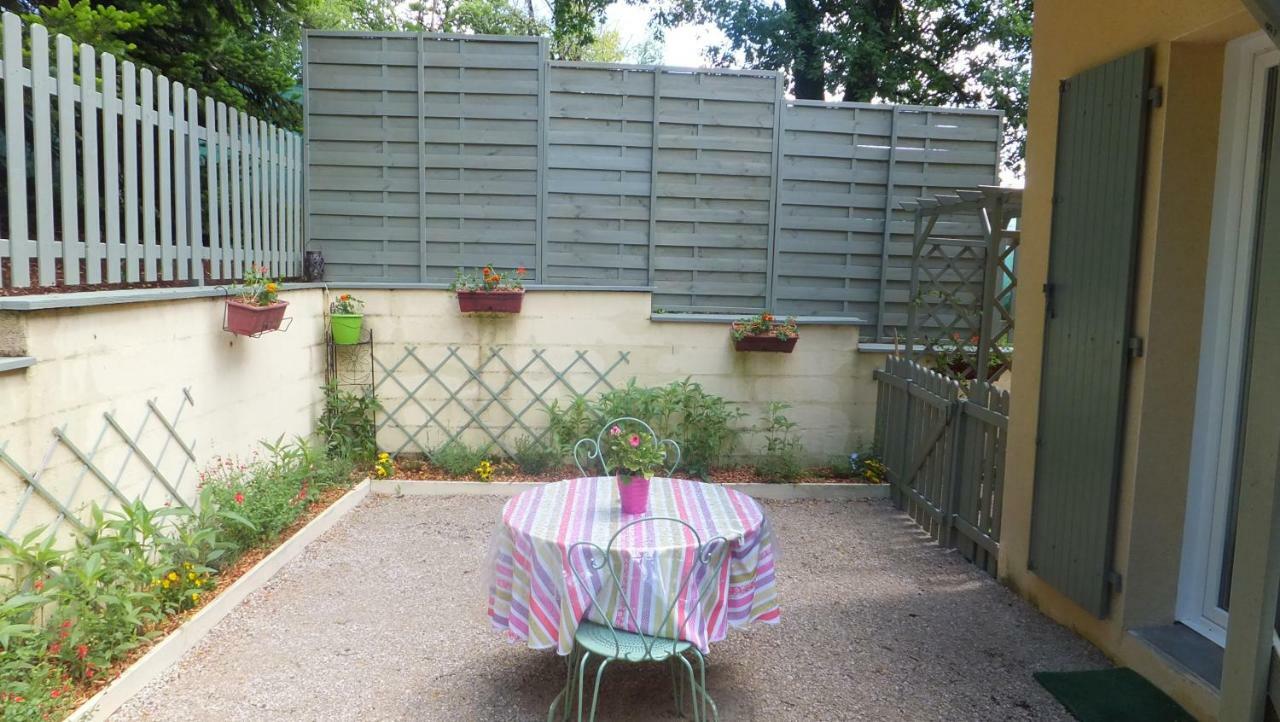Chauffour-sur-Vell Le Nid De Mesanges Bed & Breakfast エクステリア 写真