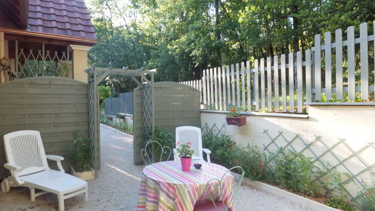 Chauffour-sur-Vell Le Nid De Mesanges Bed & Breakfast エクステリア 写真